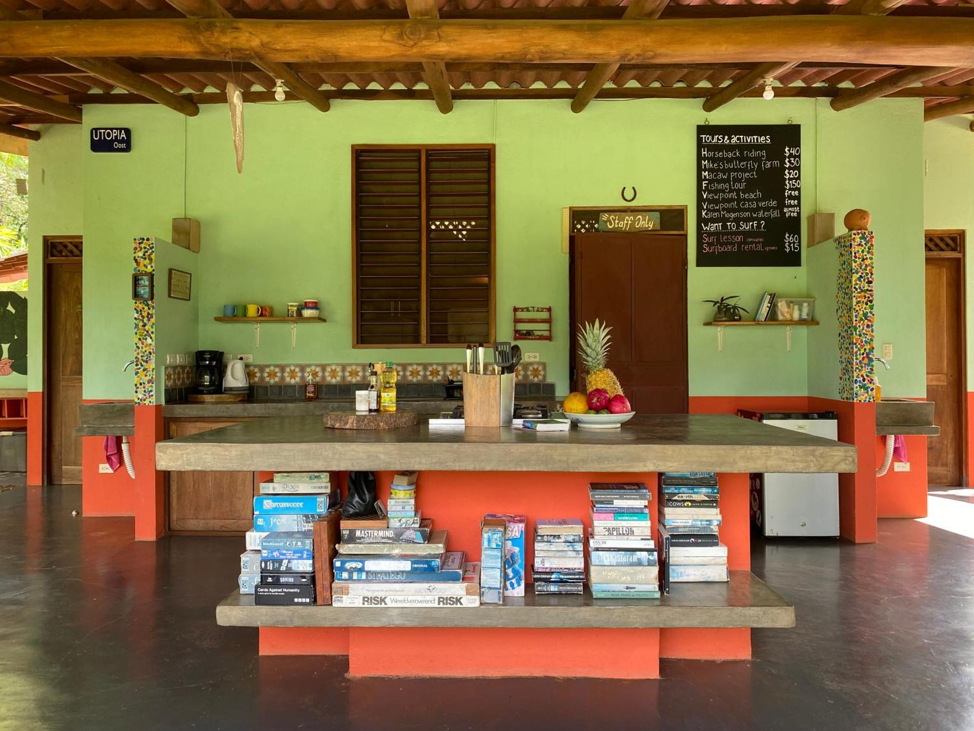 Alouatta Playa Coyote Hostel San Francisco de Coyote Bagian luar foto